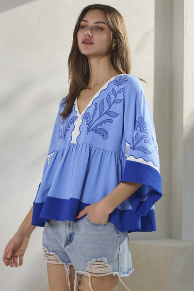 Oddi - Plus Embroidered Plunge V Neck Top: Pink Combo / 2XL