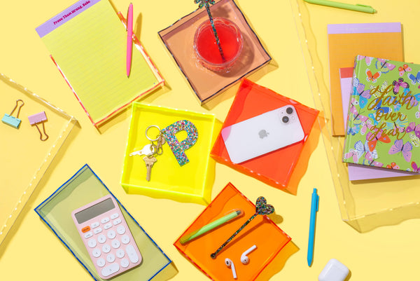 Taylor Elliott Designs - Wavy Acrylic Tray - Square - Hot Pink