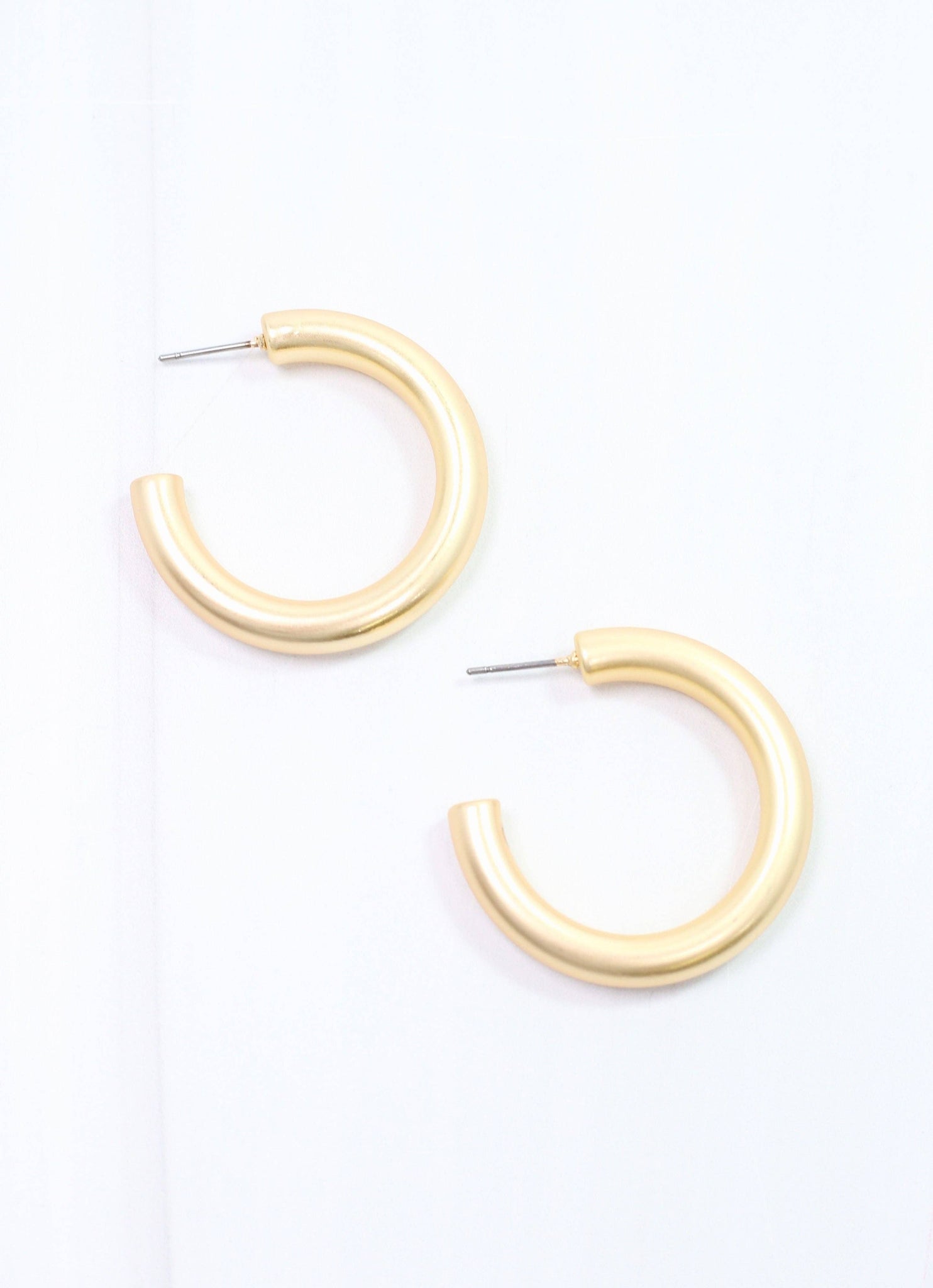 Caroline Hill - Staunton Hoop Earring Matte Gold: Default