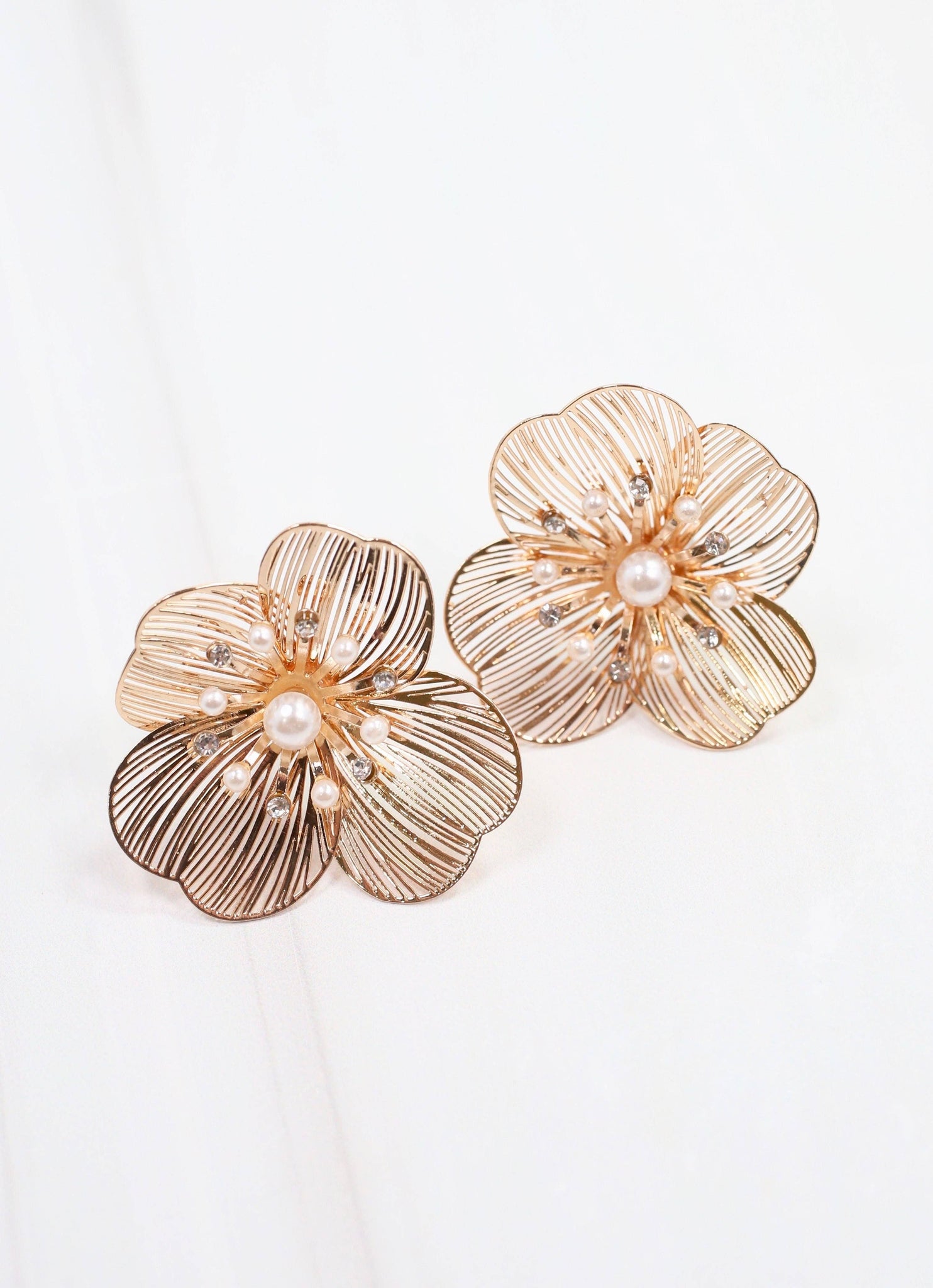 Caroline Hill - Campanella Flower Earring Gold: Default