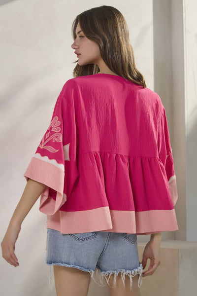 Oddi - Plus Embroidered Plunge V Neck Top: Pink Combo / 2XL