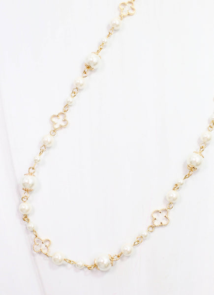 Caroline Hill - McCann Pearl Clover Necklace Ivory: Default
