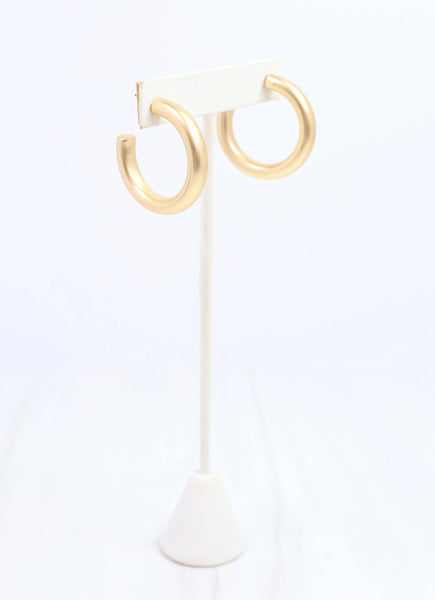 Caroline Hill - Staunton Hoop Earring Matte Gold: Default