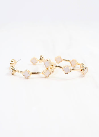 Caroline Hill - Stevens Clover Hoop Earring Gold: Default