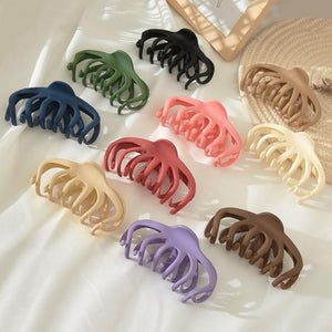 Large Wavy Hair Claw